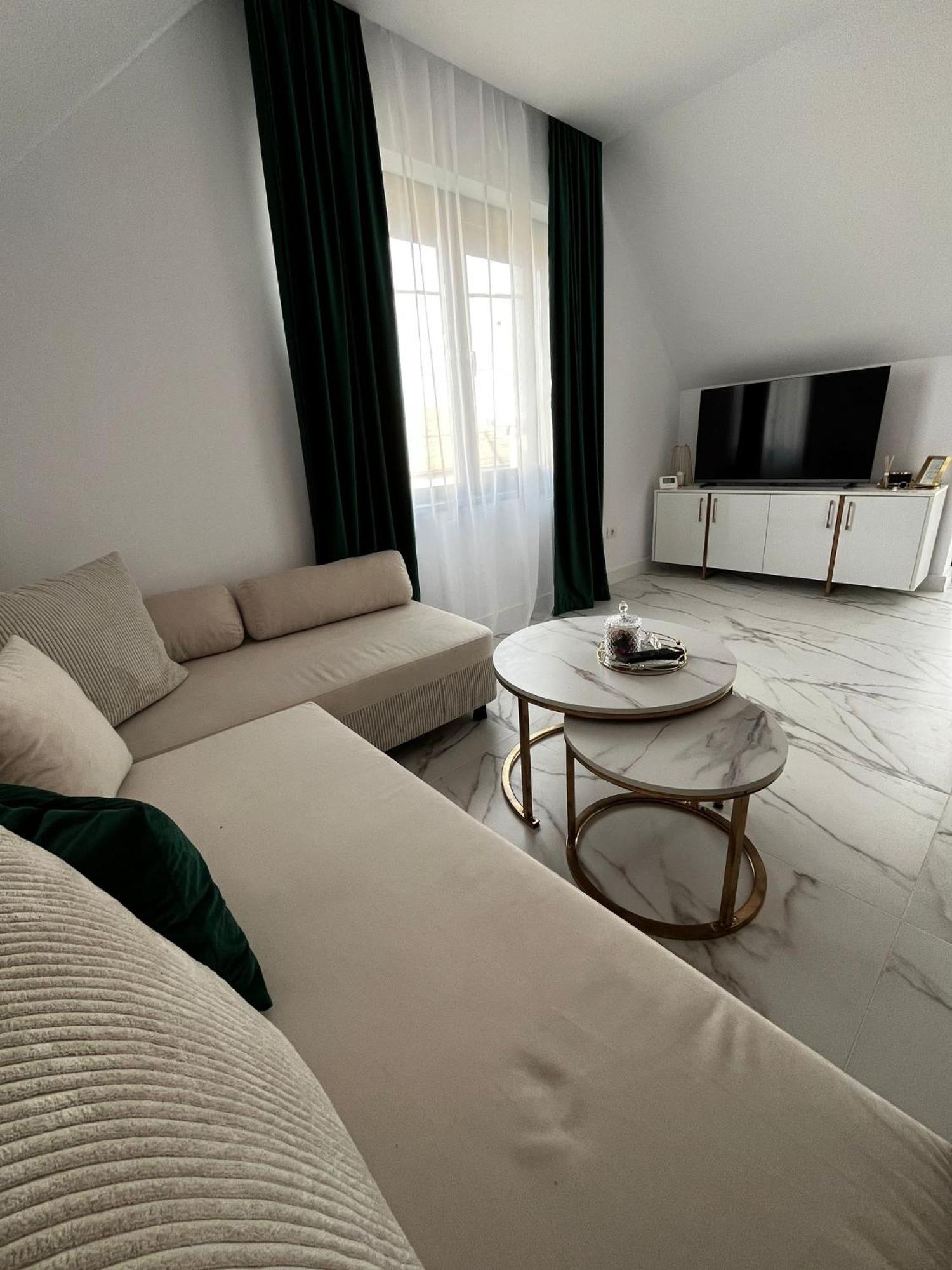 Gold Tag Apartament Timişoara Buitenkant foto